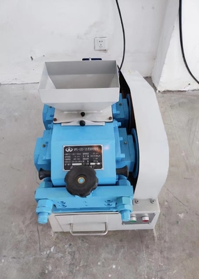 Kecil 1500kg/H Penghancur Rol Ganda Pemanfaatan Energi Tinggi