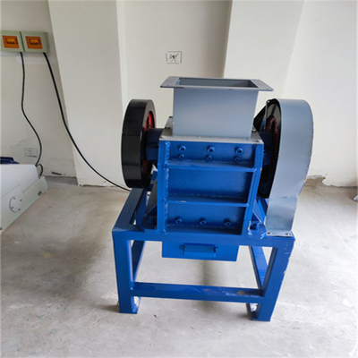 300kg / H Konsumsi Rendah Lab Jaw Crusher Suspensi Negatif Kompak